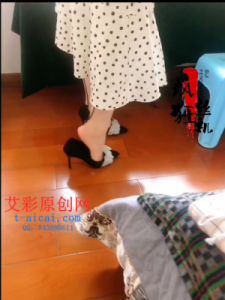 应约到素人少妇家中品尝她的虾线丝袜_绳艺资源网